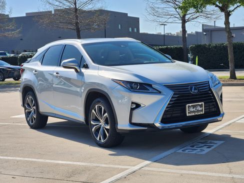 Used 2017 Lexus RX 350 FWD w/ Premium Package image 2