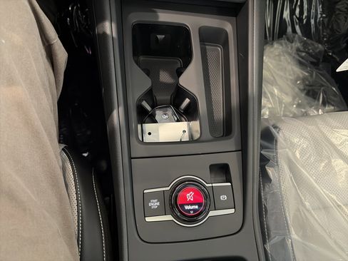 New 2026 Volkswagen Tiguan SE image 30