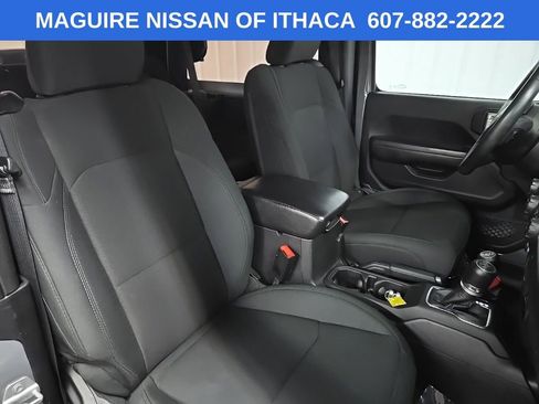 Used 2019 Jeep Wrangler Sport AWD/4WD image 14