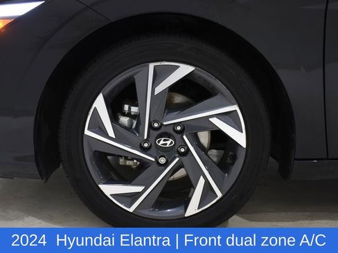 Used 2024 Hyundai Elantra Limited image 6