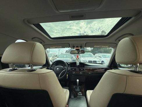 Used 2011 BMW 335i xDrive Sedan image 13