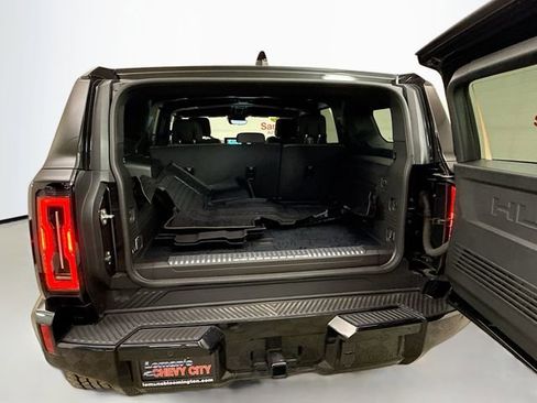 Used 2024 GMC Hummer EV 2X image 30