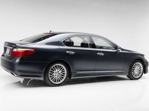 Used 2011 Lexus LS 460 w/ Sport Pkg RWD image 17