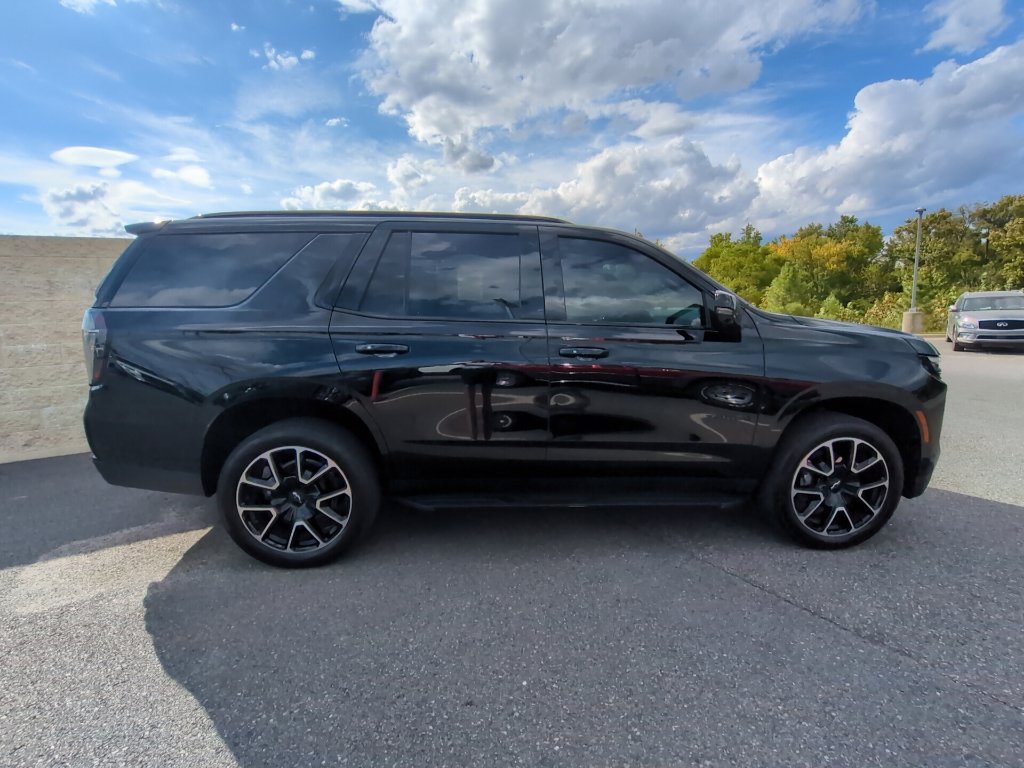 Used 2025 Chevrolet Tahoe RST w/ Comfort Package AWD/4WD image 3