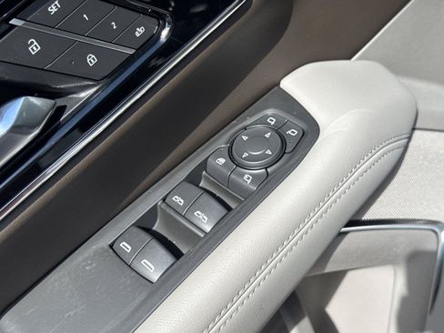 New 2026 GMC Yukon Elevation RWD image 17