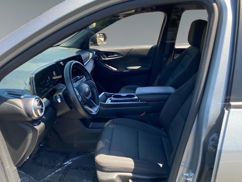 Used 2025 Chevrolet Equinox LT AWD/4WD image 9