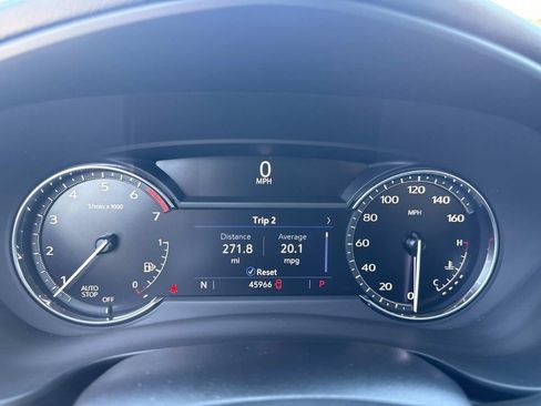 Certified 2023 Cadillac XT4 Luxury w/ Cold Weather Package FWD image 28