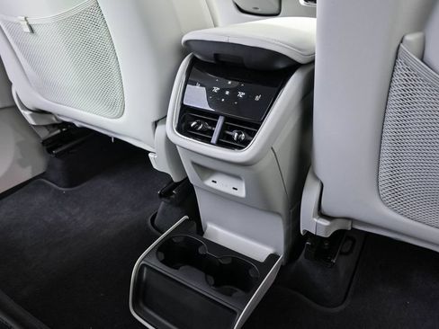 Used 2025 Volvo EX90 Plus AWD/4WD image 20