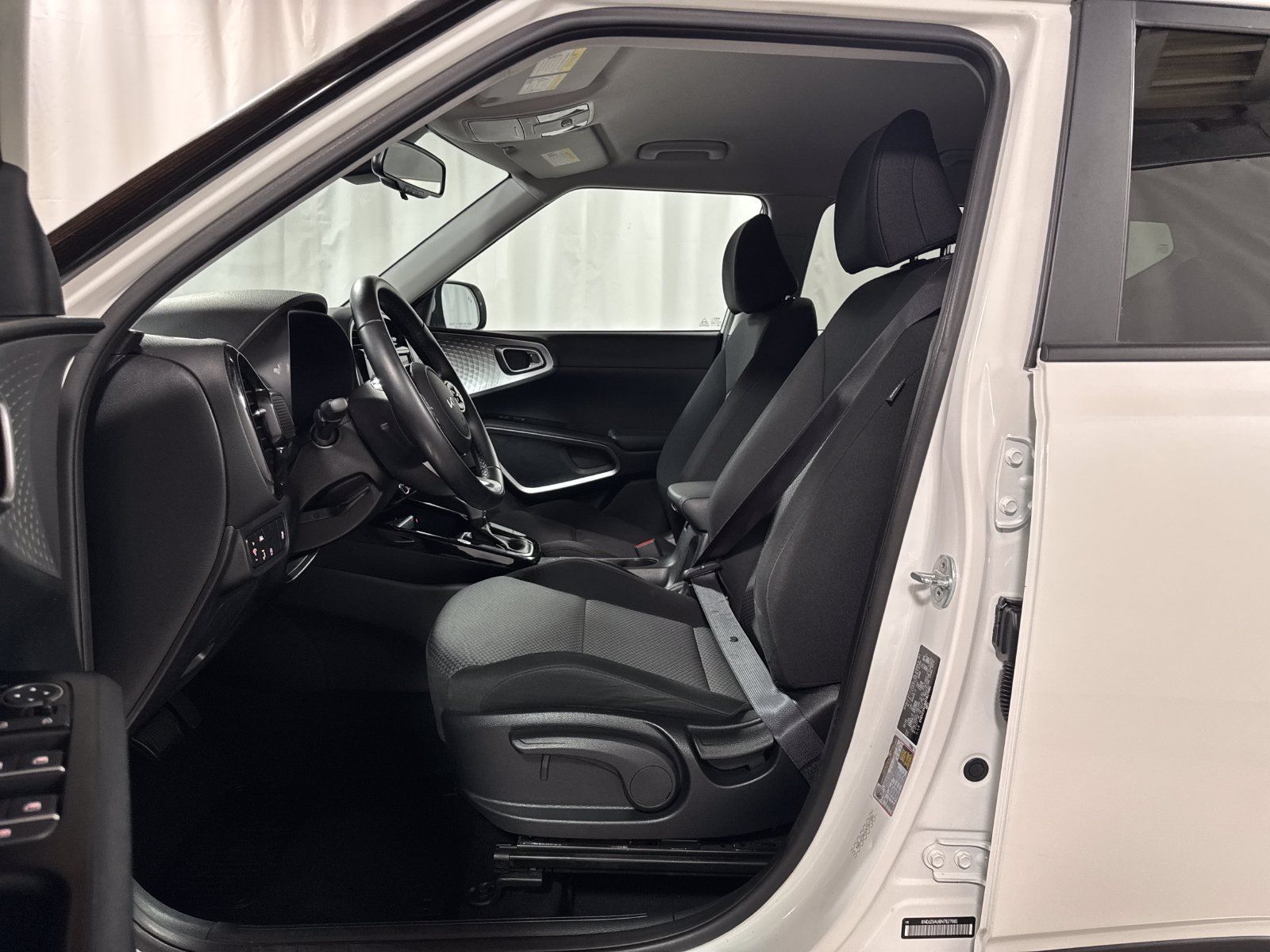 Used 2022 Kia Soul X-Line FWD image 3