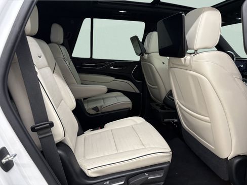 Used 2021 Cadillac Escalade Sport AWD/4WD image 25