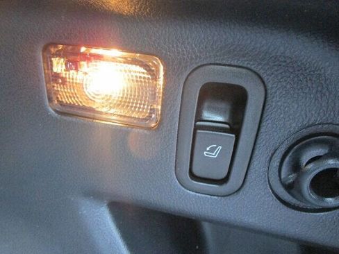 Used 2018 Subaru Forester 2.5i Touring w/ Popular Package #2 image 28