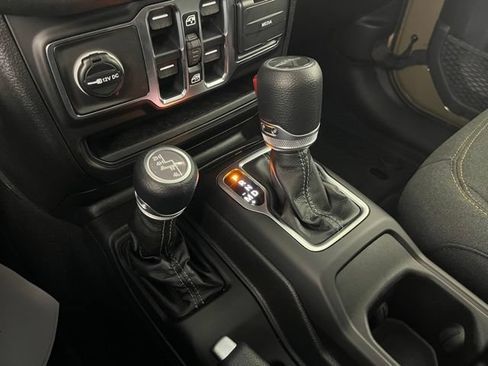 Used 2026 Jeep Gladiator Sport AWD/4WD image 35
