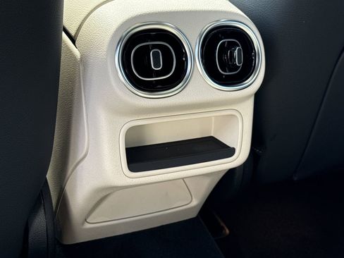 New 2026 Mercedes-Benz GLC 300 image 13