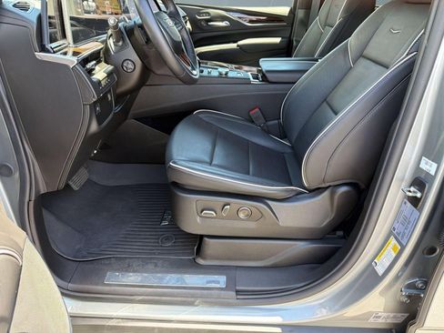 Certified 2024 Cadillac Escalade Premium Luxury w/ LPO, Floor Liner Package AWD/4WD image 4
