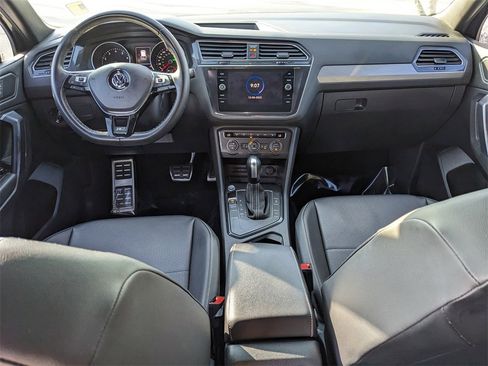 Certified 2021 Volkswagen Tiguan SE R-Line image 14
