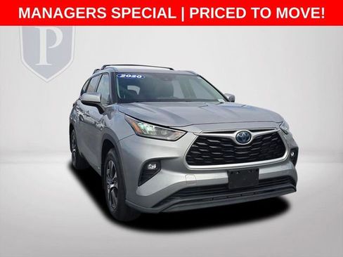Used 2020 Toyota Highlander XLE image 11