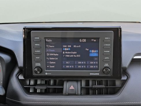 Used 2021 Toyota RAV4 XLE FWD image 19