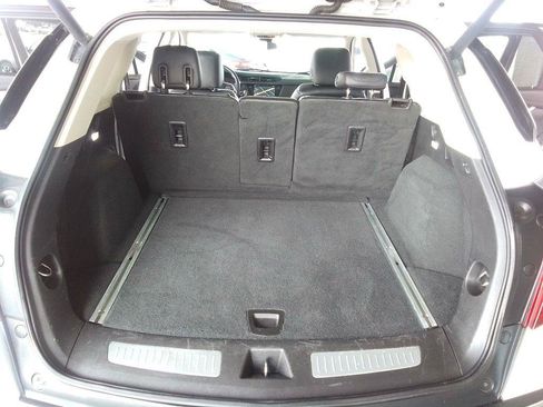 Used 2017 Cadillac XT5 Premium Luxury FWD image 17