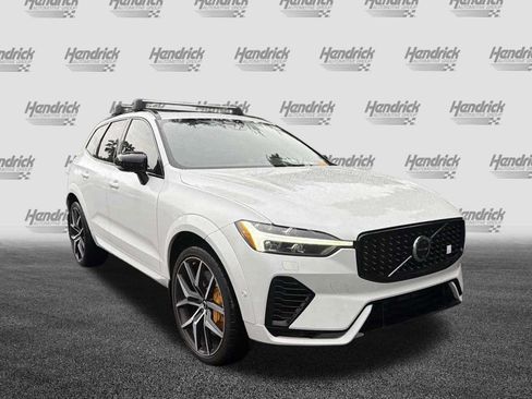 Used 2023 Volvo XC60 B5 Ultimate w/ Climate Package FWD image 2