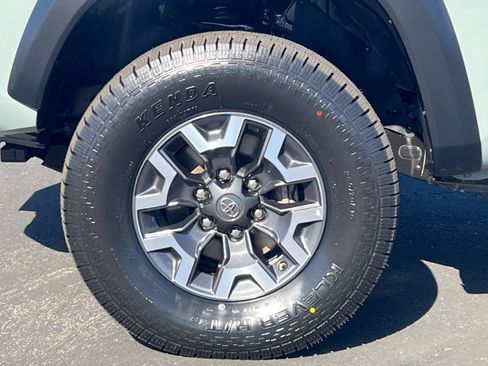 Used 2023 Toyota Tacoma TRD Off-Road AWD/4WD image 36