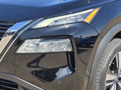 Used 2023 Nissan Rogue SL w/ SL Premium Package image 7