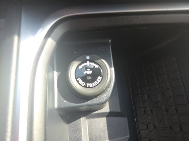 Used 2025 Ford Expedition Tremor AWD/4WD image 34