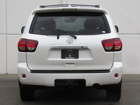 Used 2018 Toyota Sequoia Platinum AWD/4WD image 7