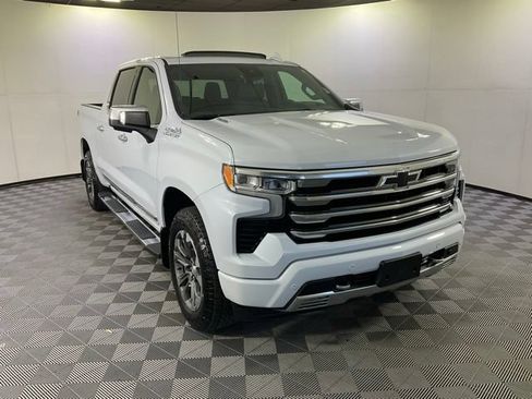 Used 2026 Chevrolet Silverado 1500 High Country w/ Technology Package AWD/4WD image 3
