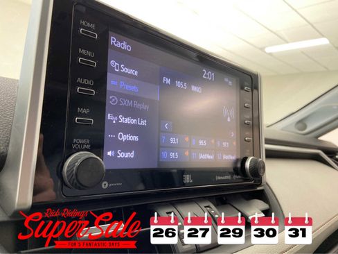 Used 2019 Toyota RAV4 XLE Premium image 24