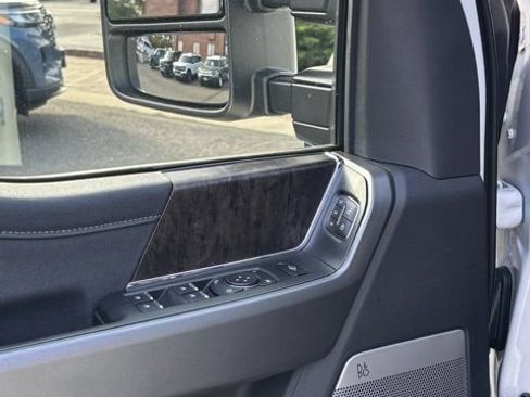 New 2025 Ford F250 Lariat w/ Lariat Ultimate Package image 10