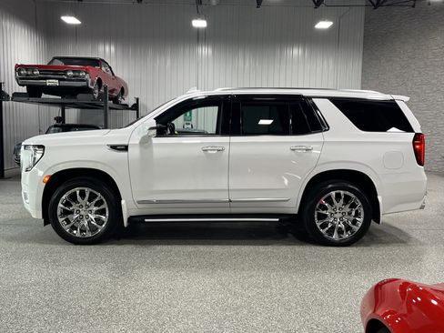 Certified 2022 GMC Yukon Denali AWD/4WD image 2