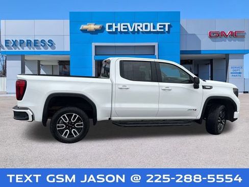 Used 2024 GMC Sierra 1500 AT4 w/ Technology Package AWD/4WD image 2