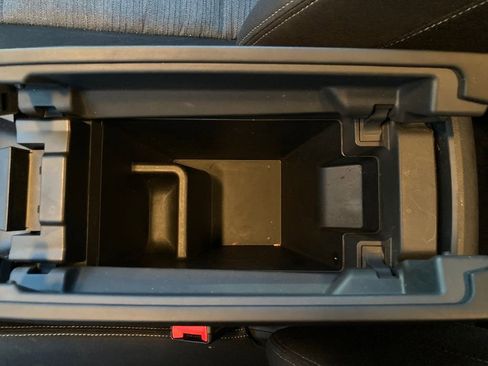 Used 2021 Nissan Rogue SV image 25