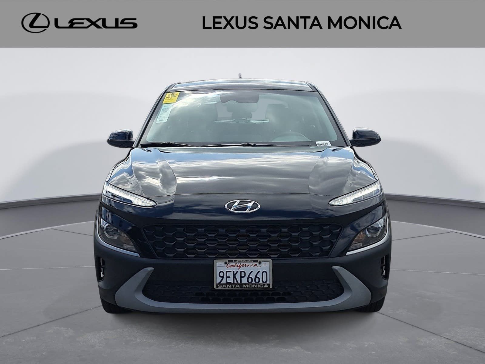 Used 2023 Hyundai Kona SE w/ Cargo Package AWD/4WD image 2