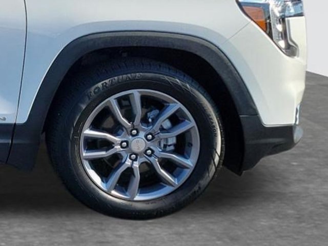 Used 2024 GMC Terrain SLT AWD/4WD image 25