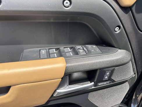 New 2025 Land Rover Defender 130 V8 AWD/4WD image 20