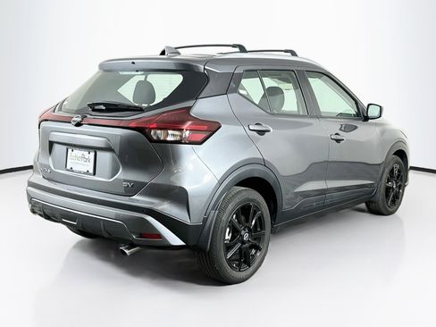 Used 2024 Nissan Kicks SV w/ Interior Electronics Package FWD image 9