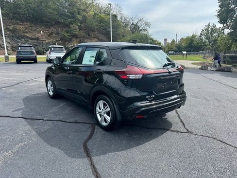 New 2025 Nissan Kicks Play S FWD image 5