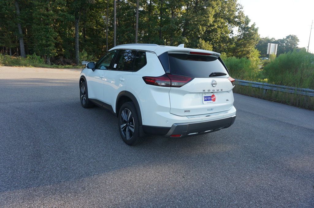 Used 2024 Nissan Rogue SL w/ SL Premium Package FWD image 23