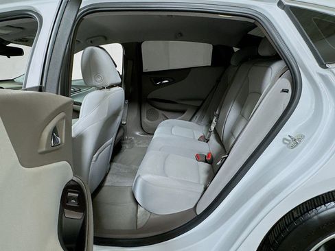 Certified 2022 Chevrolet Malibu LS FWD image 21