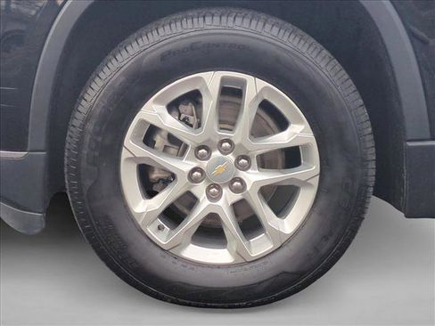 Used 2021 Chevrolet Traverse LT w/ LPO, Roadside Safety Package AWD/4WD image 24