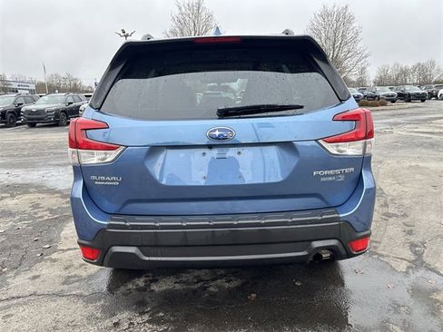 Used 2023 Subaru Forester Premium image 10