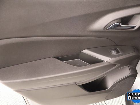 Used 2025 Chevrolet Trax LT w/ LT Convenience Package image 16