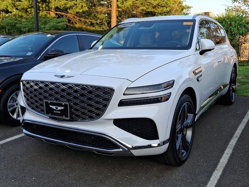 Certified 2025 Genesis GV80 2.5T Prestige AWD/4WD image 5