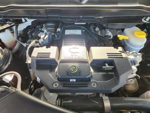 Used 2024 RAM 3500 Laramie w/ Towing Technology Group AWD/4WD image 36