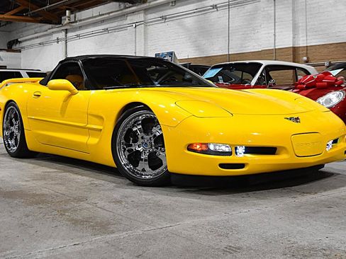 Used 2003 Chevrolet Corvette Convertible w/ Preferred Equipment Group1 RWD image 5