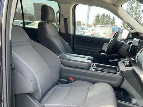 Used 2025 Ford Expedition Max Active AWD/4WD image 58