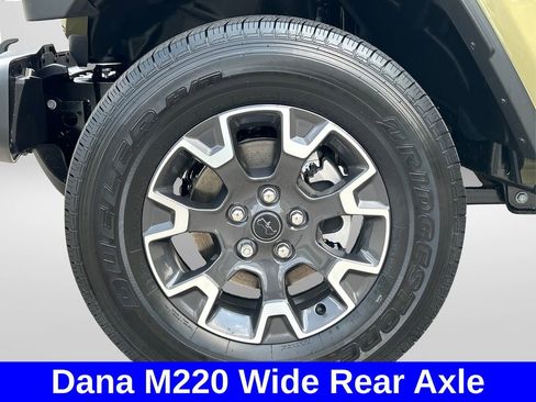 New 2025 Jeep Gladiator Sport w/ Premium Package AWD/4WD image 14