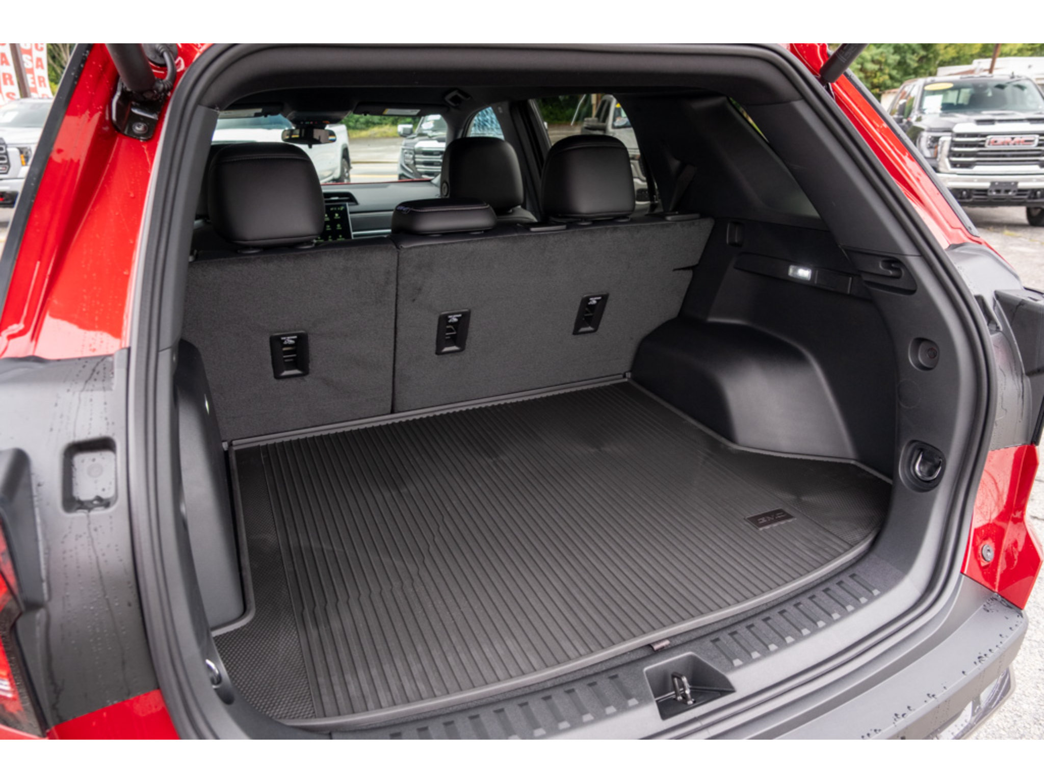 New 2027 GMC Terrain Elevation w/ Elevation Premium Package FWD image 32