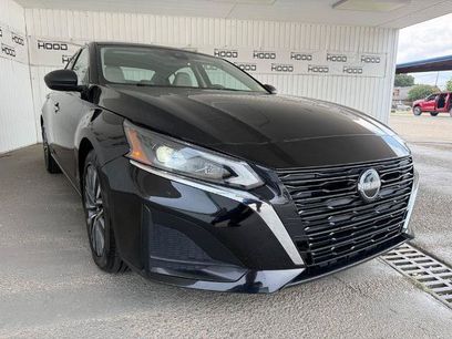 Used 2024 Nissan Altima 2.5 SV